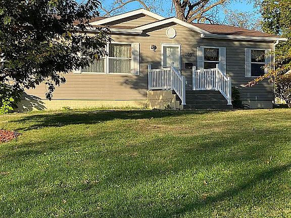 2nd image of 709 4th Ave E