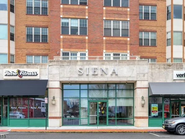 48 S Park St #414, Montclair Twp., NJ 07042