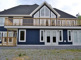 4 Beach Ln, Gillams, NL A2H6B9