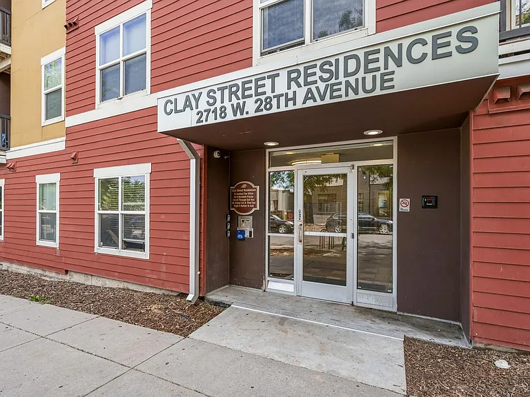 Clay Street Residences — Photo 24