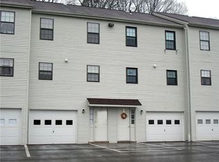4 Aspetuck Vlg, New Milford, CT 06776