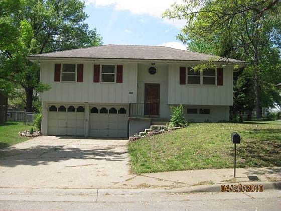 1st image of 2804 S 14th St