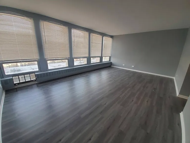 1401 E 55th St #411N — Photo 2