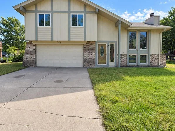 7113 S 75th Ave, La Vista, NE 68128