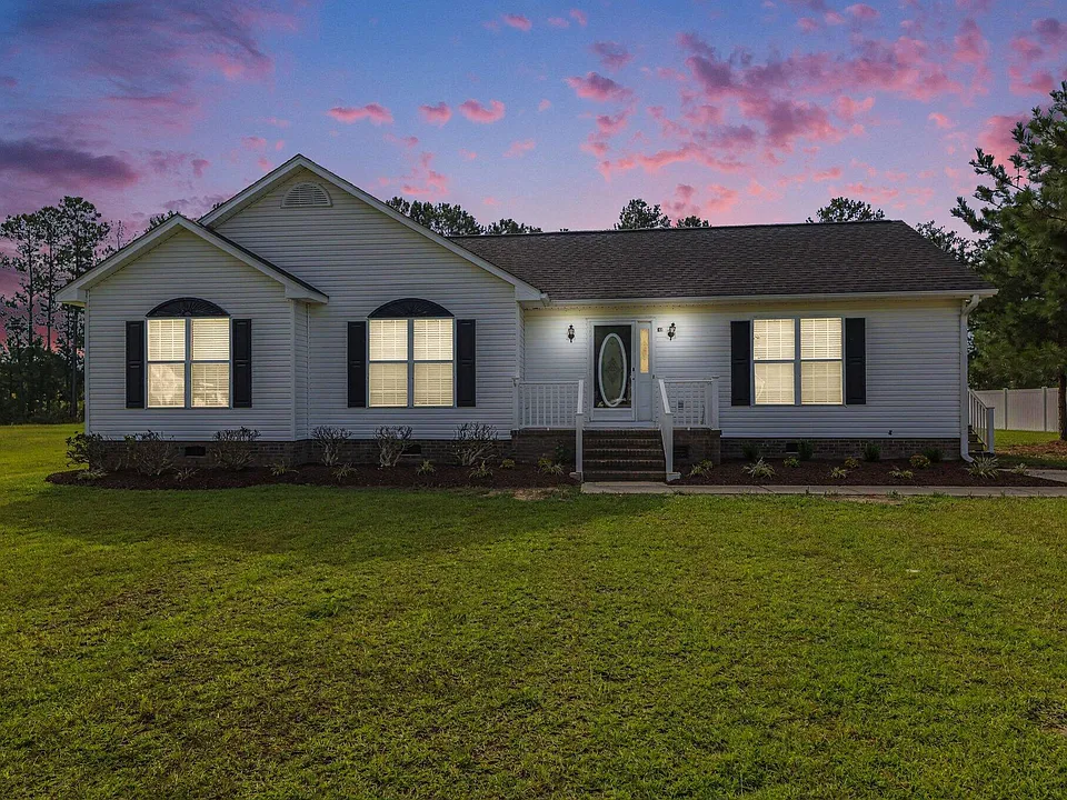 148 Clearwater Dr