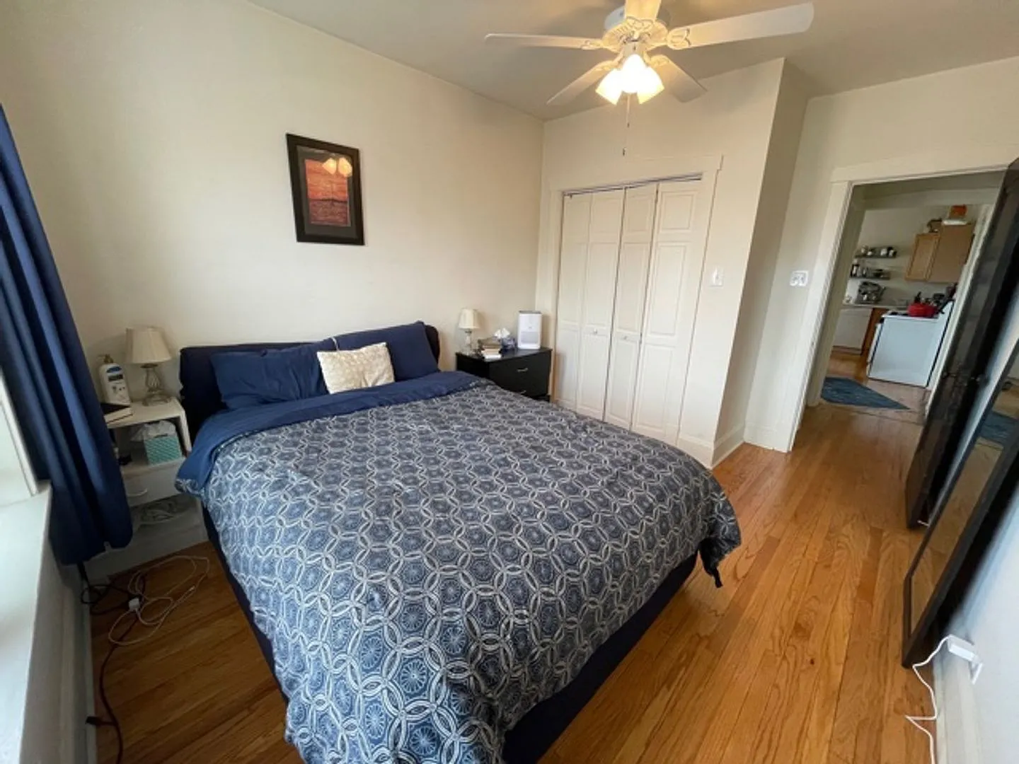 Incredible High First Floor Unit in Horner Park - Plenty of space to work from home! — Photo 3