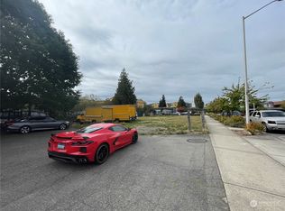 506 W Gowe St, Kent, WA 98032