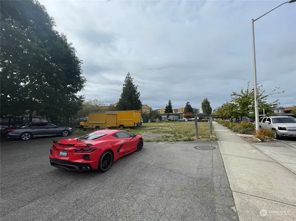 506 W Gowe Street, Kent, WA 98032