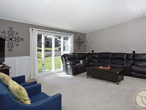 3rd image of 3203 40th St W