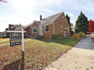 7755 Chase Rd, Dearborn, MI 48126