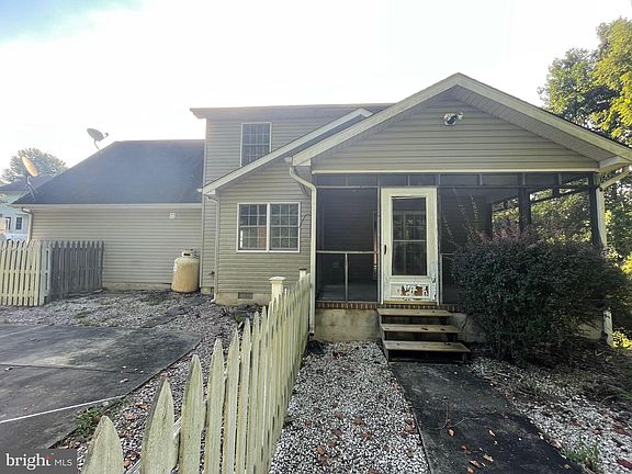 3rd image of 238 Wye Knot Ct