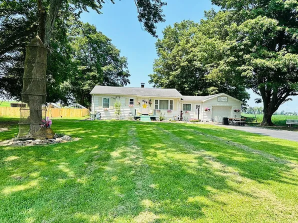 8993 S State Road 165, Poseyville, IN 47633