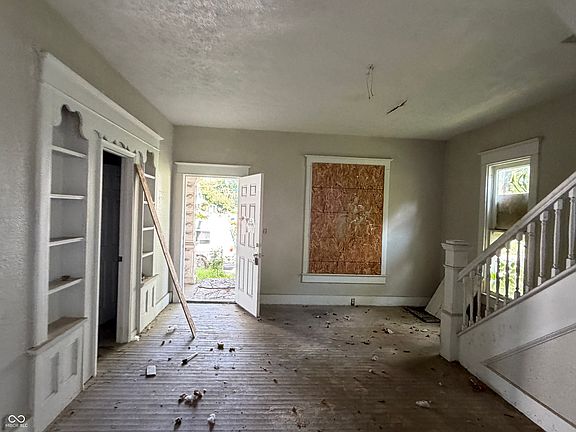 2nd image of 640 N Gray St