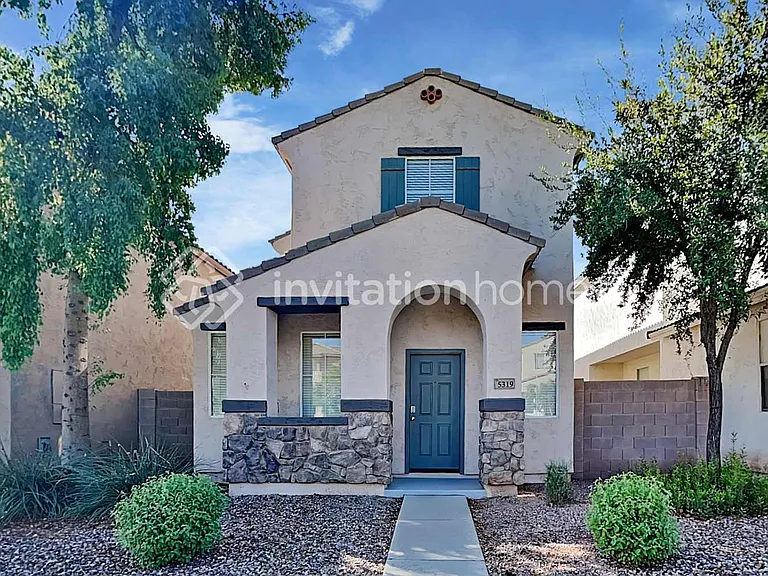 5319 W Illini St — Photo 1