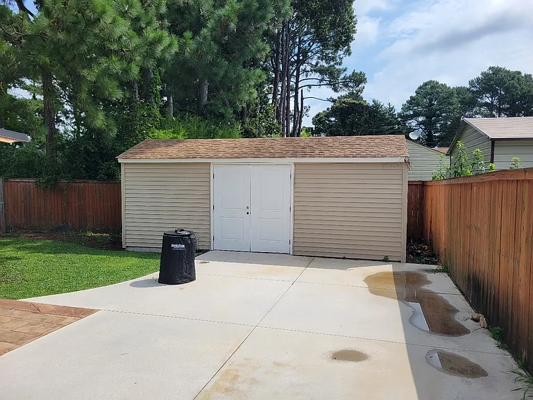 4844 Rosecroft St — Photo 10