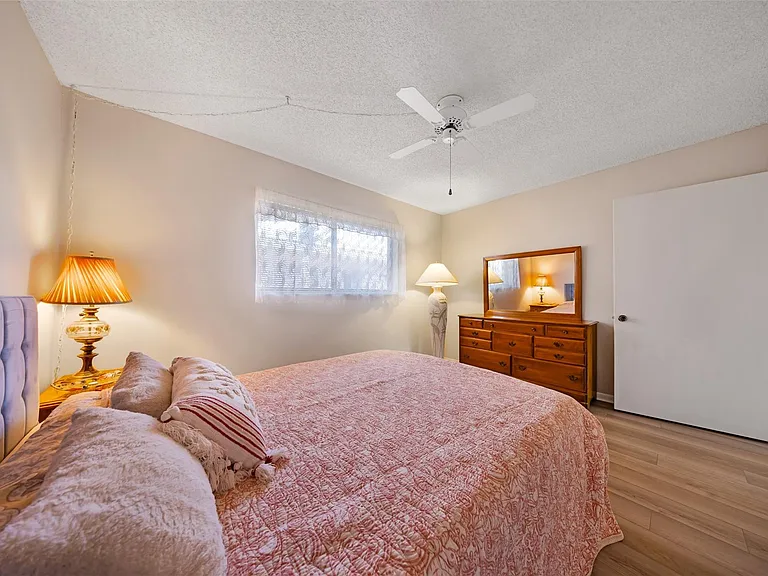 5250 Las Verdes Cir #317 — Photo 12