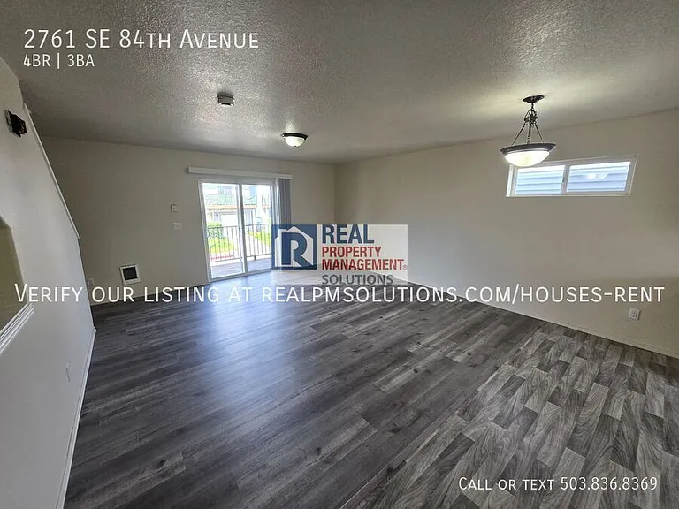 2761 SE 84th Ave — Photo 4