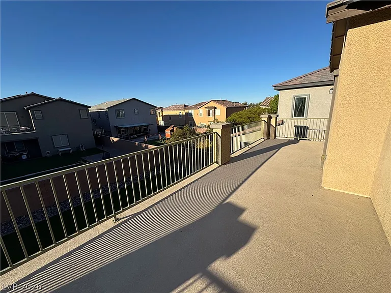 7318 Tunnel View Ct — Photo 36