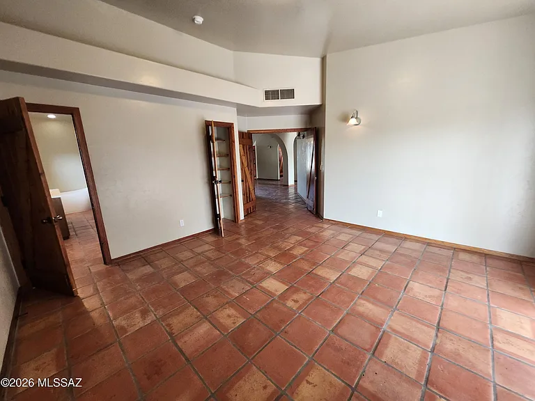 11065 E Snyder Rd — Photo 22