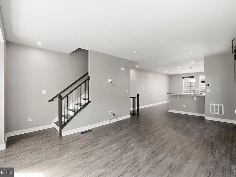 8110 Miner St — Photo 26