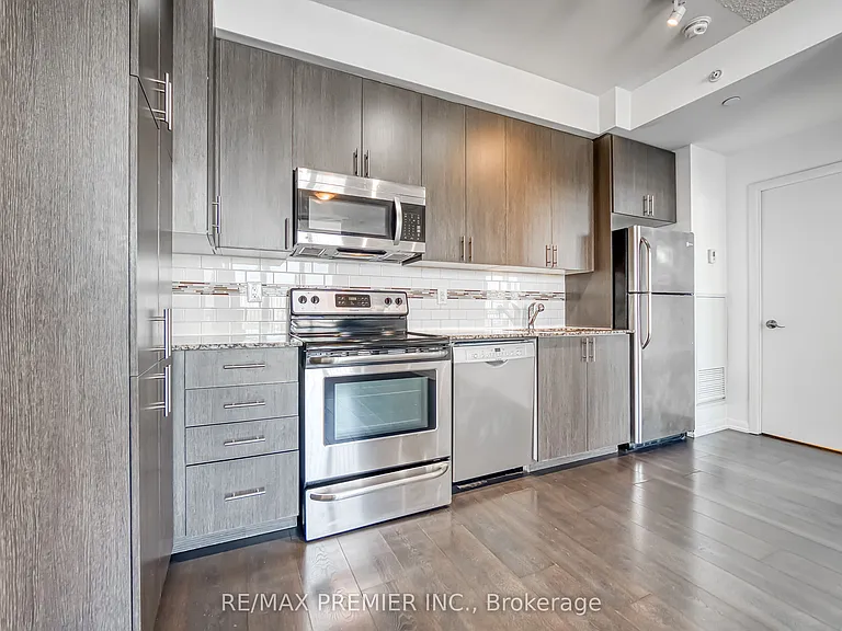 800 Lawrence Ave W #2013 — Photo 10