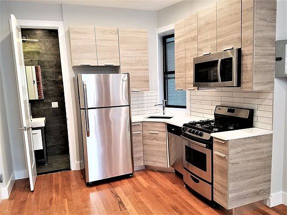 2nd image of 699 Willoughby Ave APT 1B