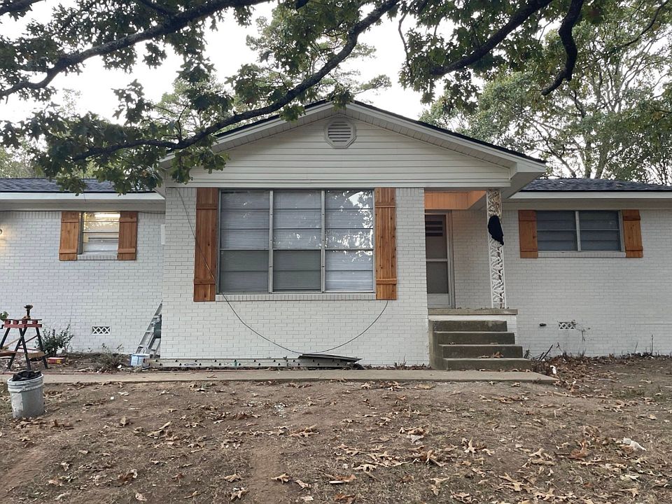 2nd image of 207 Patricia St
