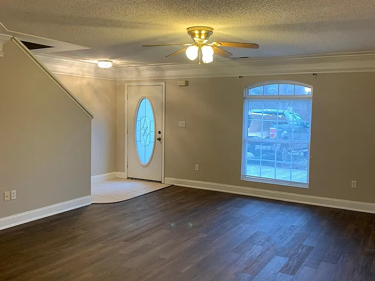 340 Fountain Way #1 — Photo 10