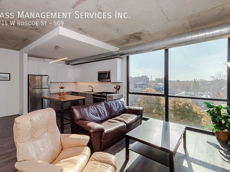 Centrum Lakeview — Photo 37