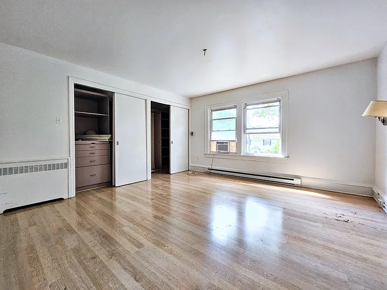 571 Charles Ave #2 — Photo 23