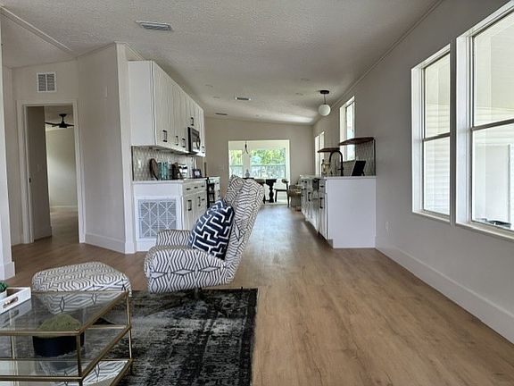 4th image of 5362 Jean Dr #1410