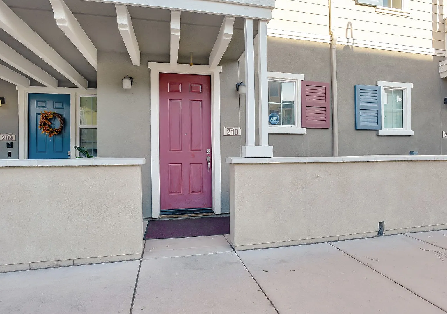 Live by the Marina in this Beautiful Townhome! — Photo 1