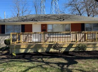 6319 Doe Run Rd, Louisville, KY 40216