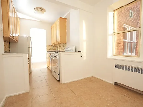 2566 Ocean Avenue image 1 of 25