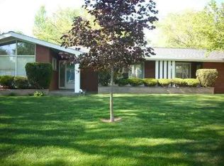 1506 N Bay Dr, Elkhart, IN 46514