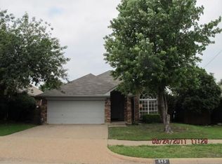 945 Freshwood Ct, Arlington, TX 76017