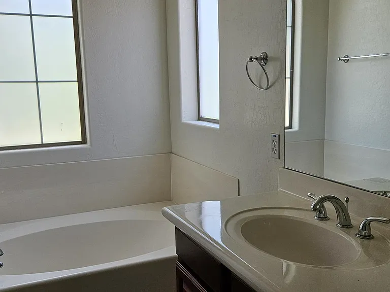 9160 W Meadow Dr — Photo 7