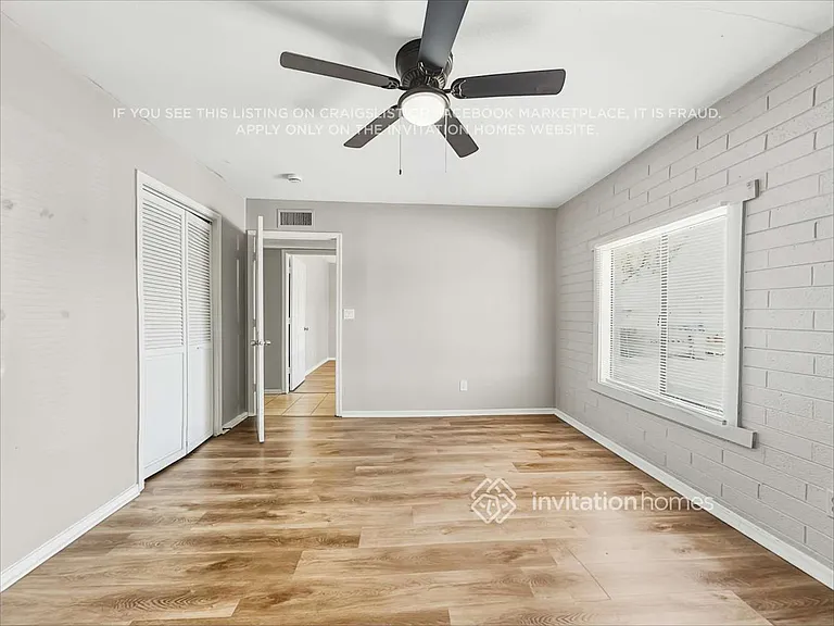 6440 W Windsor Blvd — Photo 8