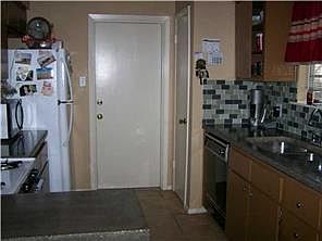 5th image of 2509 Greenland Ln