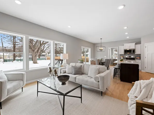 2527 Miller Ave, River Falls, WI 54022