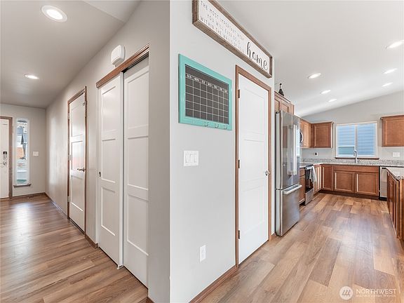 5th image of 394 Hammond Lane
