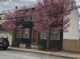 64 S Charlotte St #2, Manheim, PA 17545