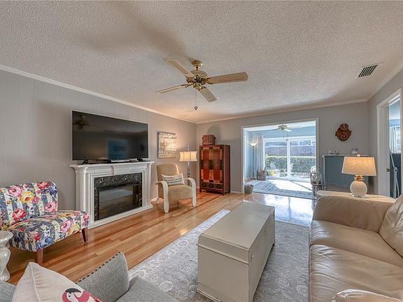 3rd image of 860 Loch Linnhe Ln APT 118
