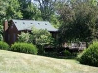 93 Schrum Dr, Whitmore Lake, MI 48189