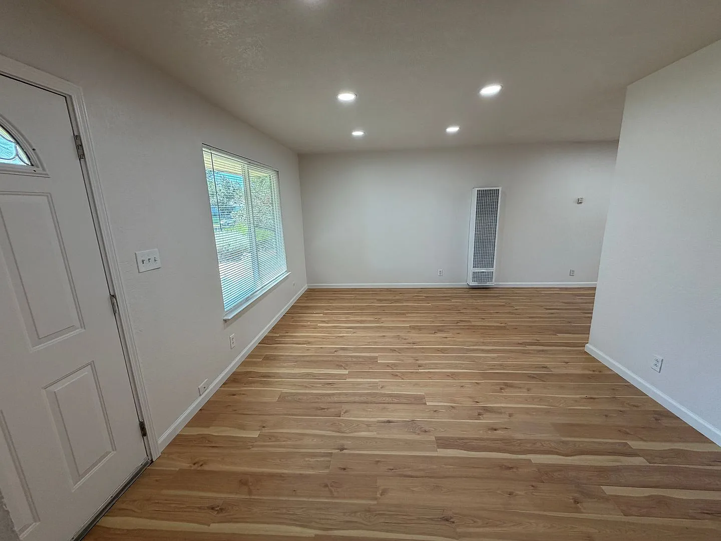 Updated | 3 Bed | 2.5 Bath | 2-Car Attached Garage | Ready for Move In! — Photo 3