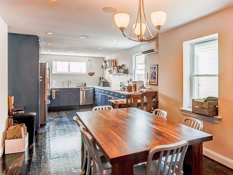 2025 E Lombard St — Photo 15