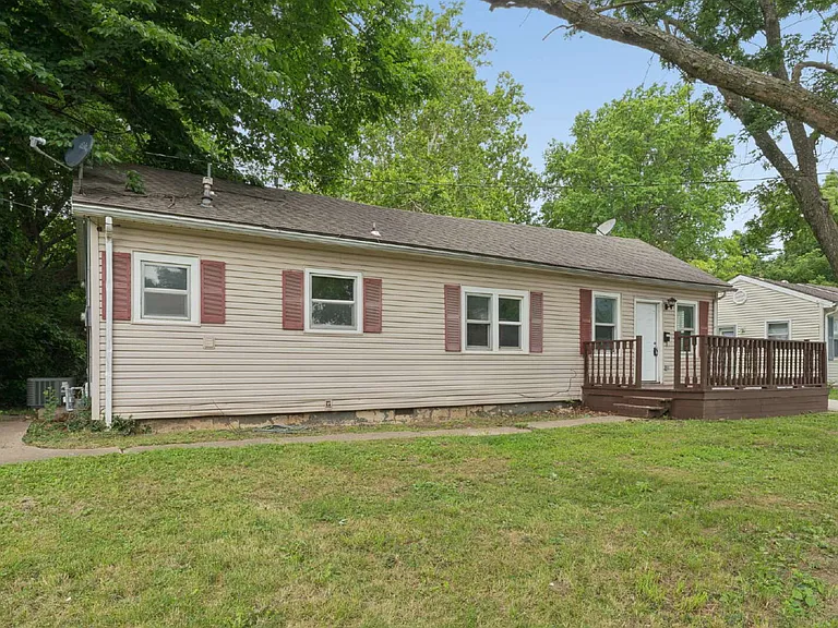 7036 Willow Ave — Photo 5