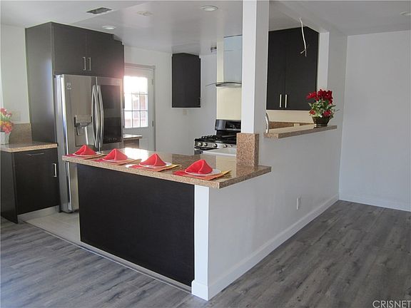 5th image of 6461 Woodlake Ave