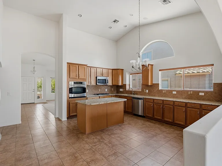 677 W Pizzicato Ln — Photo 30