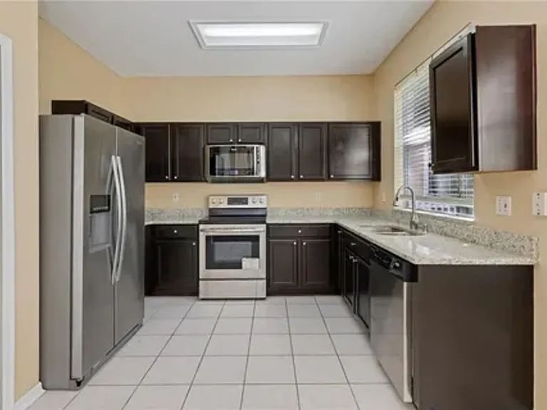 14535 Lake Underhill Rd #323 — Photo 3